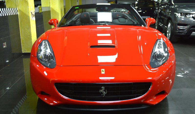 FERRARI CALIFORNIA 4.3 V8 – 460 CV completo
