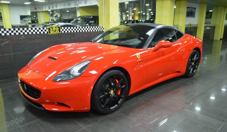 FERRARI CALIFORNIA 4.3 V8 – 460 CV completo