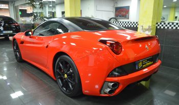 FERRARI CALIFORNIA 4.3 V8 – 460 CV completo