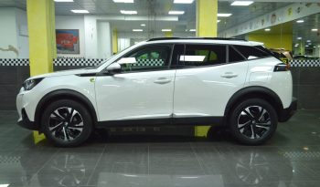 PEUGEOT 2008 ALLURE 130 S&S completo