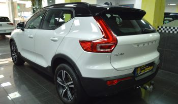 VOLVO XC40 2.0 B4 R-DESIGN AWD completo