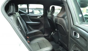 VOLVO XC40 2.0 B4 R-DESIGN AWD completo